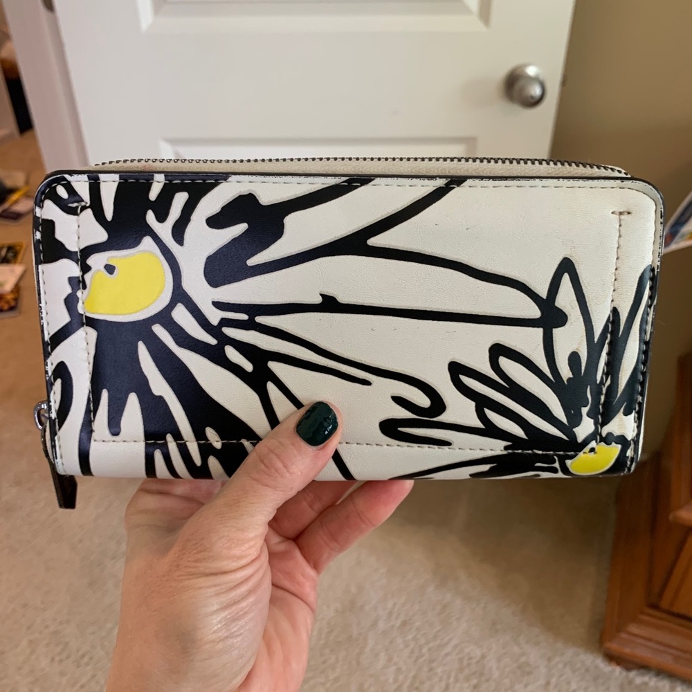 Daisy envelope wallet